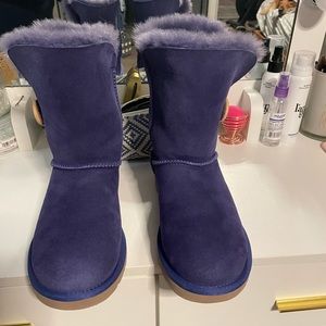 Women’s UGG BAILEY BUTTON BOOTS SIZE 8